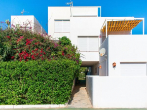 Beautiful Holiday Home in Andaluc a with Swimming Pool
